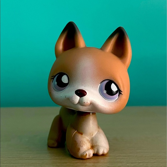 Littlest Pet Shop Other - Littlest pet shop German Shepherd